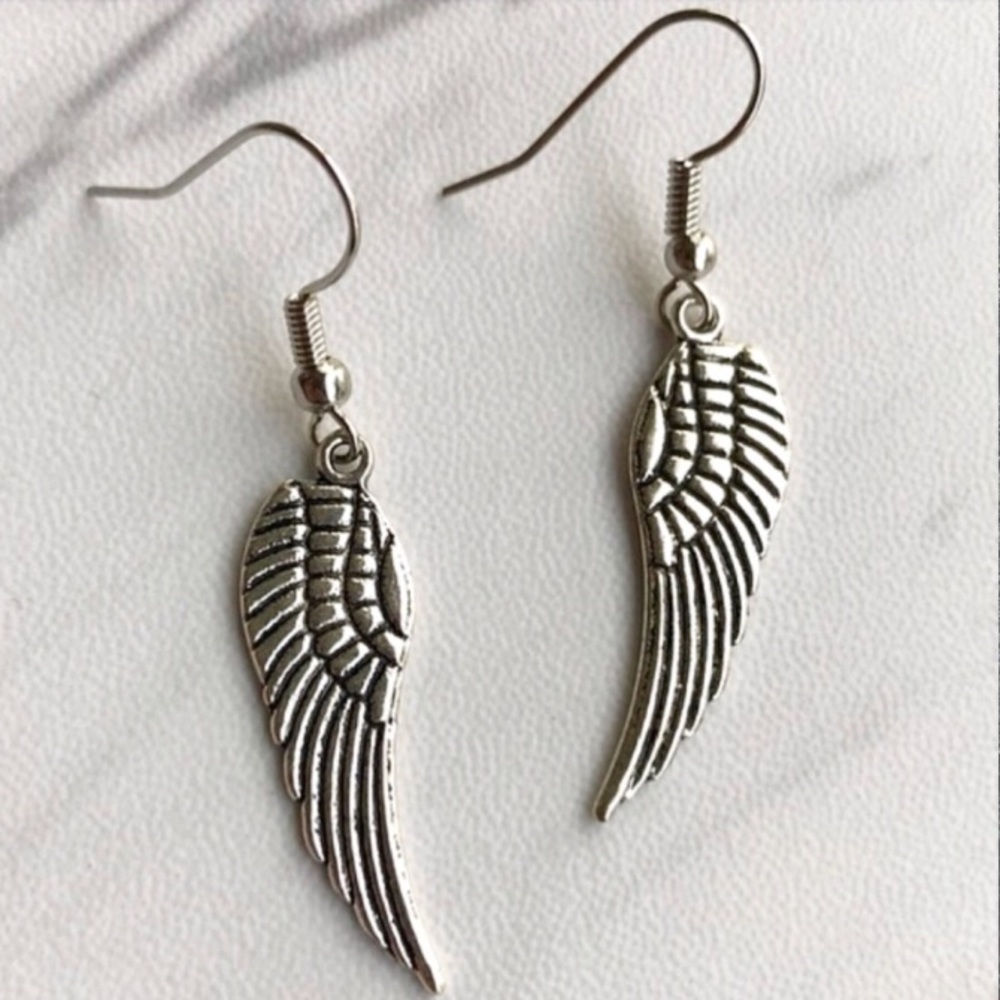 🔴 Angel wings earrings . silver plated dangly wing feather  earrings - Picture 3 of 10